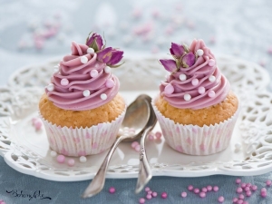 Cupcakes-food-35346319-1024-768
